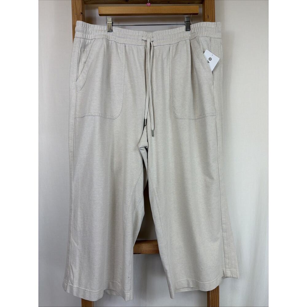 NWT Athleta Ivory Farallon Wide Leg Cropped Activewear Pants #1441 Size 22